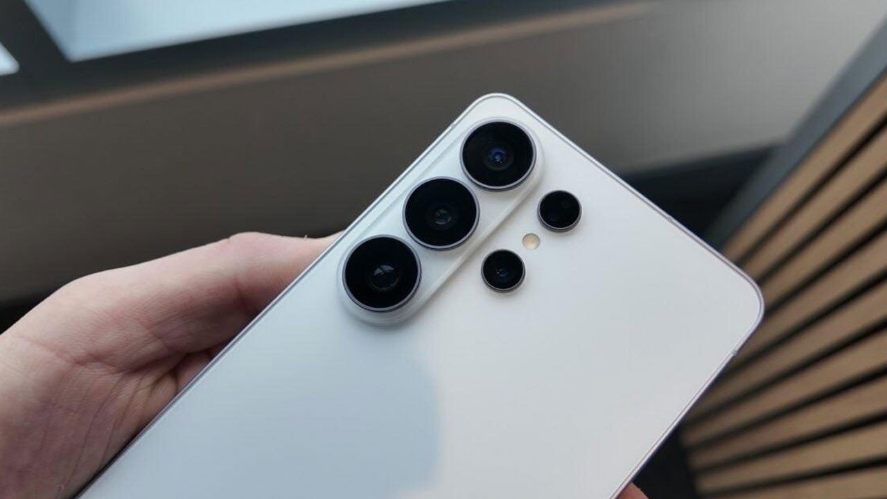 Galaxy S27 Pro: Yeni Ekran Boyutu ve Özellikler Üzerine İlk Detaylar