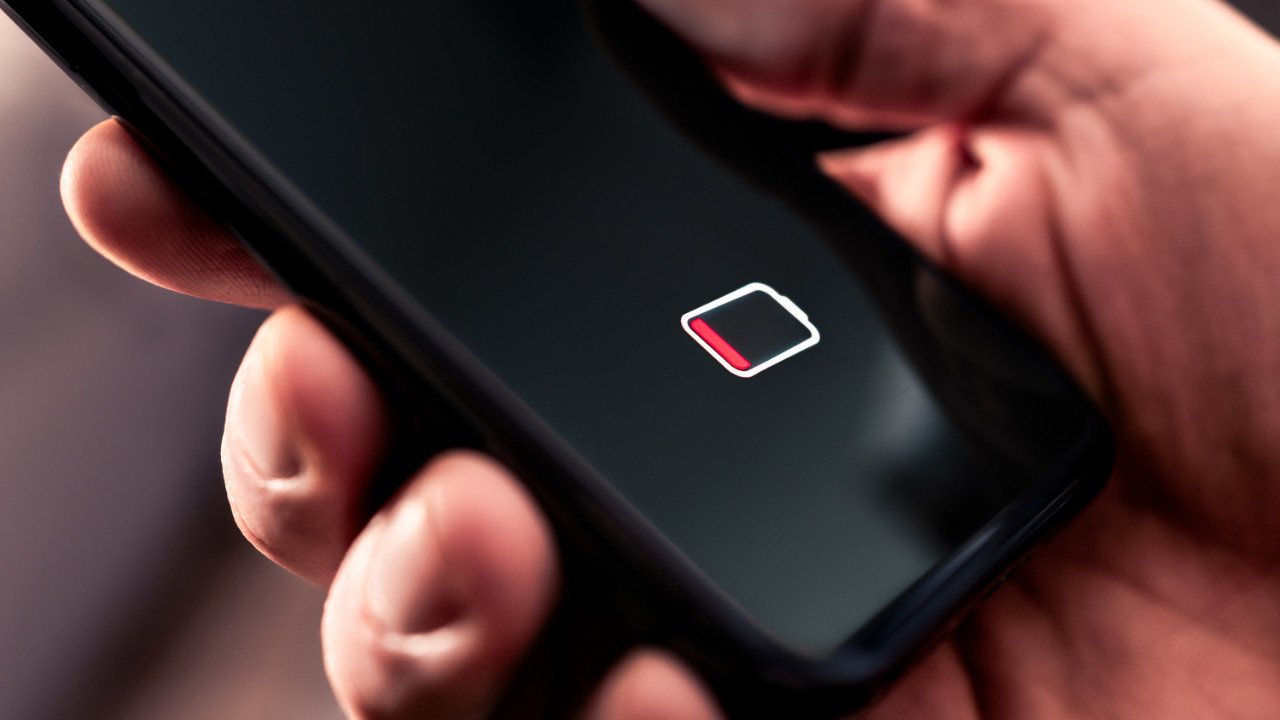 Tam 14.000 mAh Bataryalı Akıllı Telefon Yolda